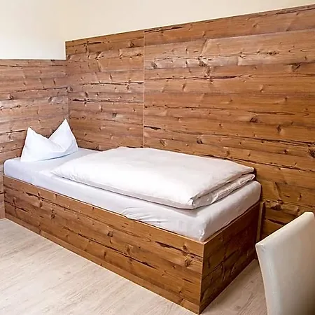 Schweizerhof Hotel 3*
